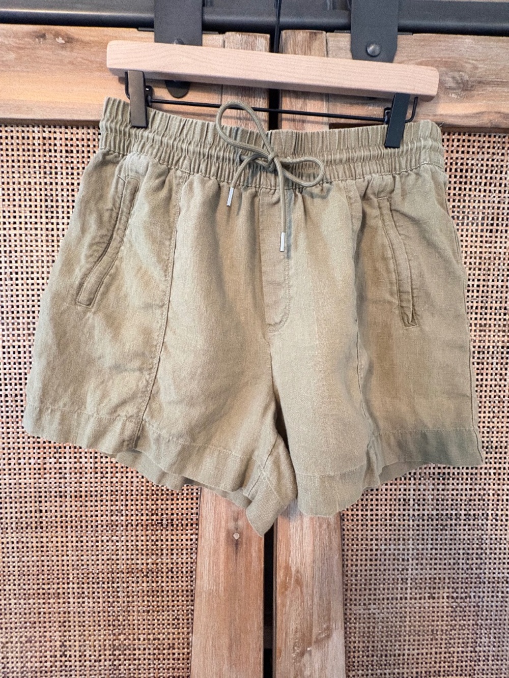 Athleta Retreat Linen 4" Short